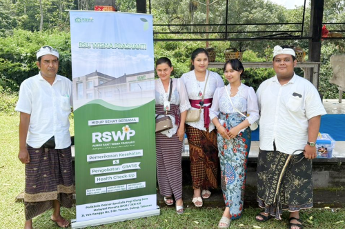 Kegiatan P3K di Pura Luhur Batu Lumbung Penebel, Tabanan